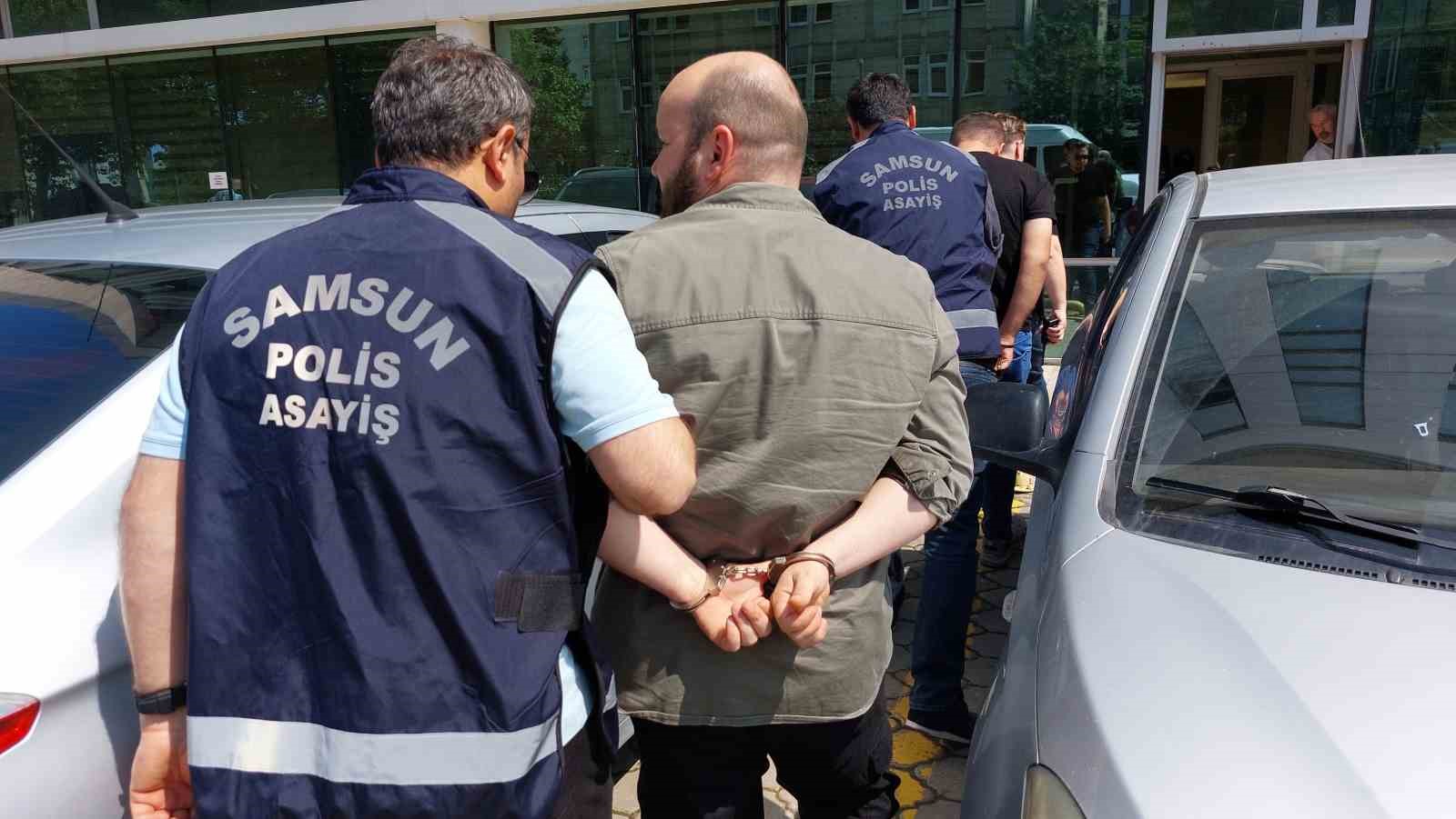 Motosiklet hırsızları polisin takibi sonucu yakalandı
