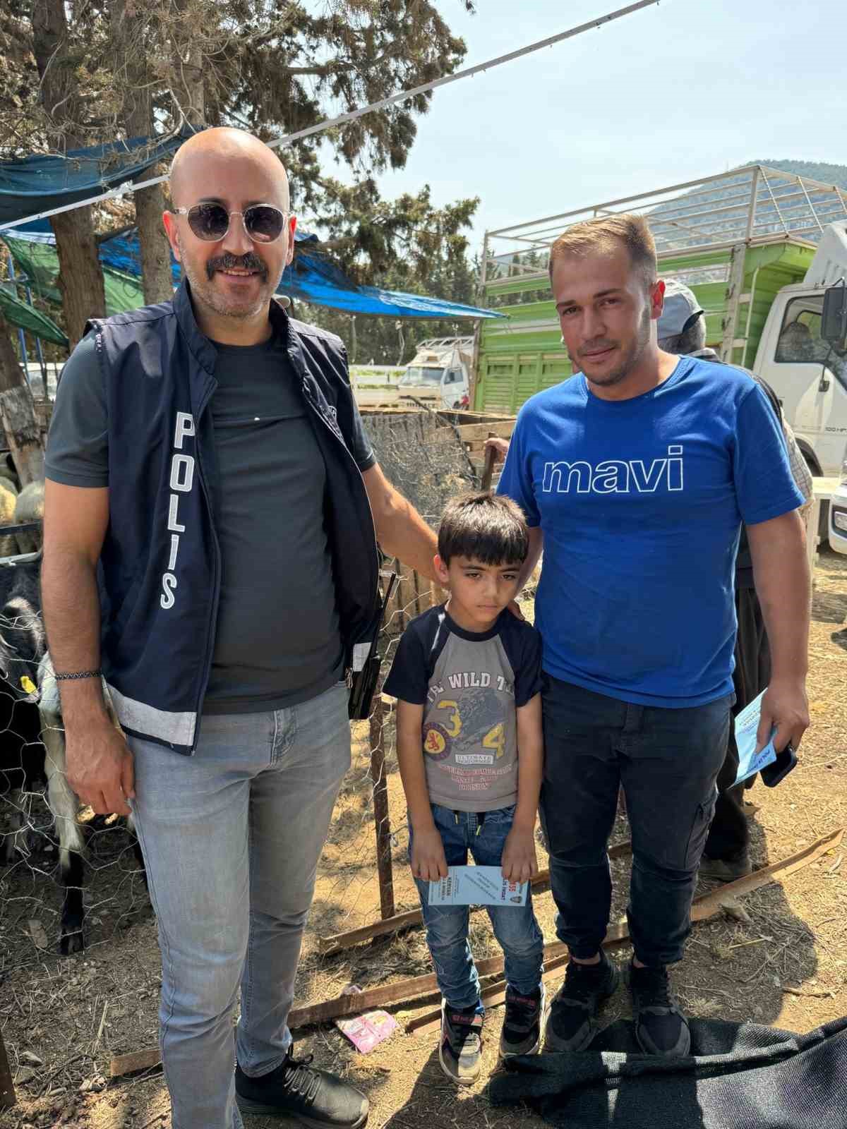 Gazipaşa&rsquo;da polis ekipleri sahte para ve dolandırıcılığa karşı vatandaşları uyardı
