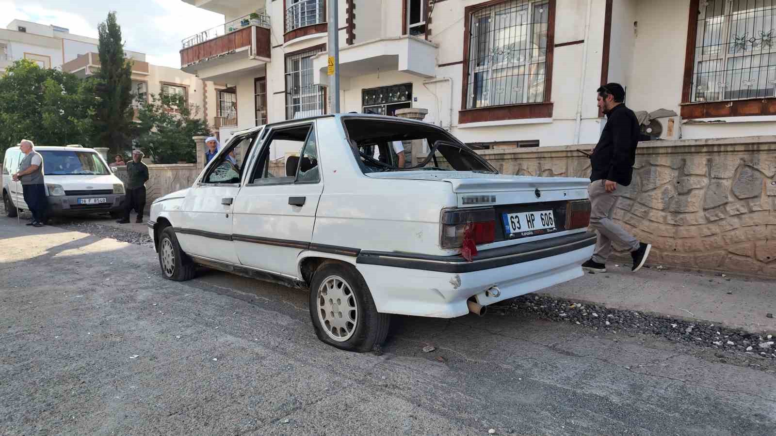 Siverek’te kavgayı ayırmaya çalışan polis memuru bıçaklandı