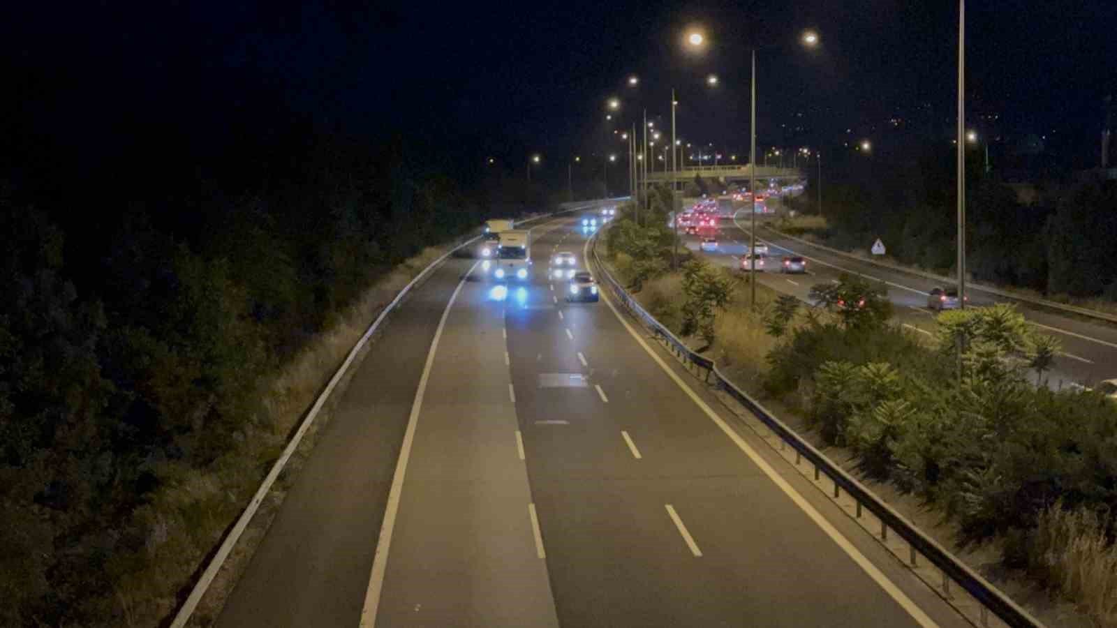 Anadolu Otoyolu D&uuml;zce ge&ccedil;işinde akıcı yoğunluk devam ediyor
