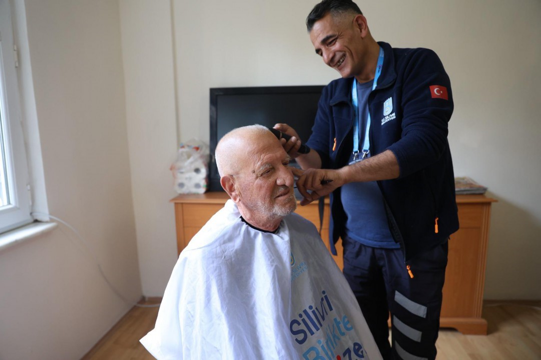 Silivri Belediyesinden ücretsiz berber hizmeti