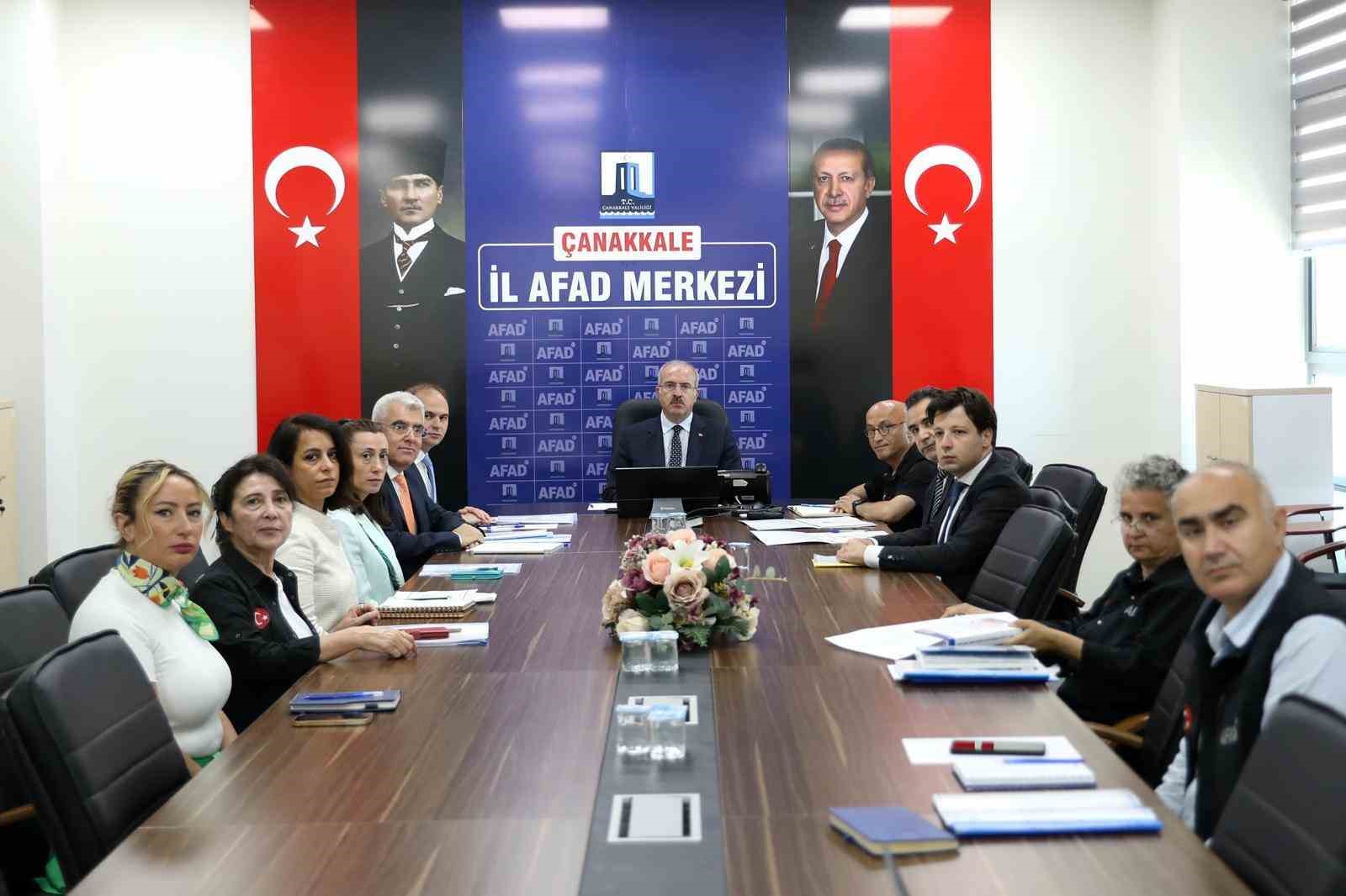 Valilikten Ayvacık depremleri sonrası değerlendirme toplantısı