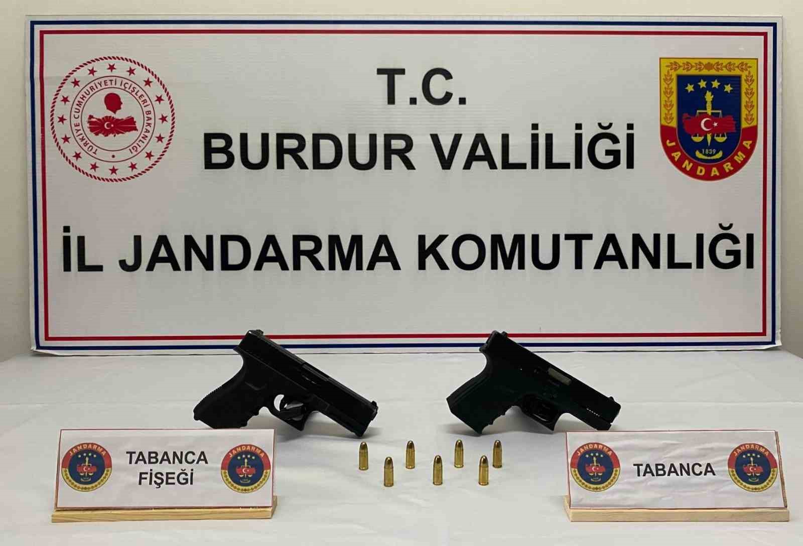 Burdur’da jandarma mayıs ayında suç örgütlerine nefes aldırmadı: 42 operasyon