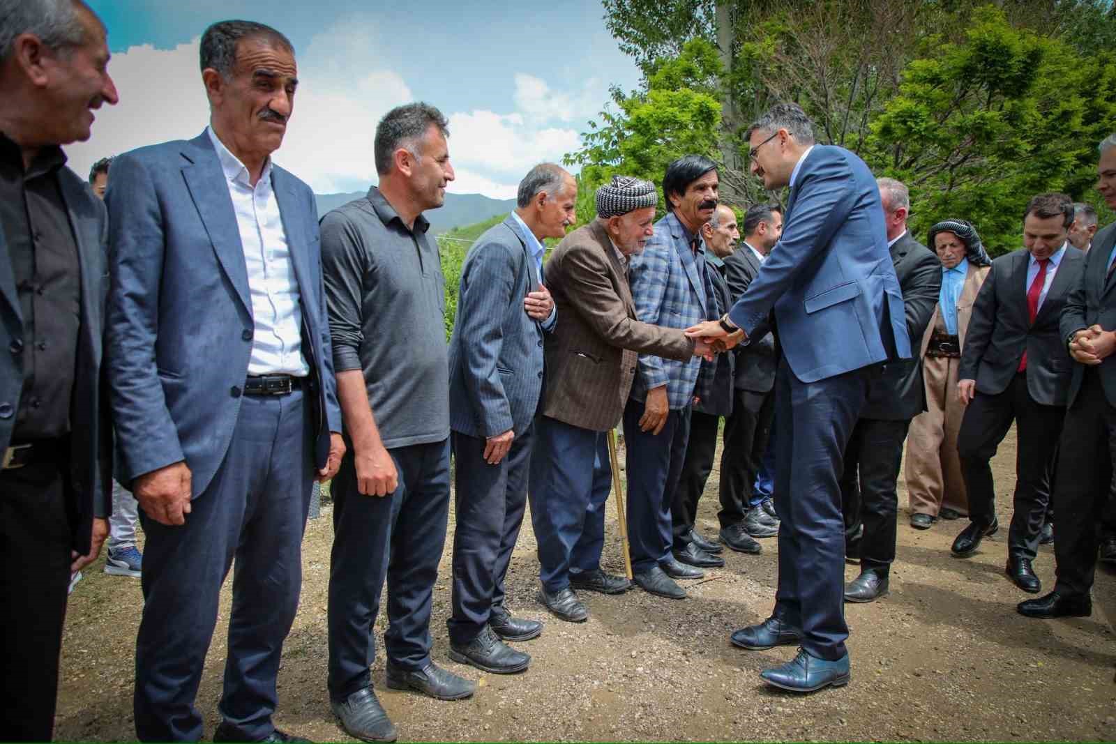 Vali Çelik’ten köy ziyareti