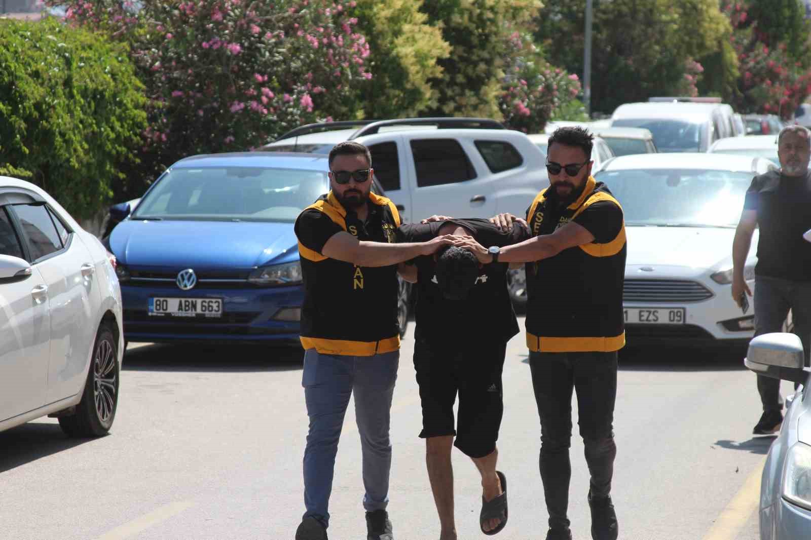 Ters yöne girip kadın sürücüye küfretmişti: "El kol yaptı, tahrik etti" savunması yaptı