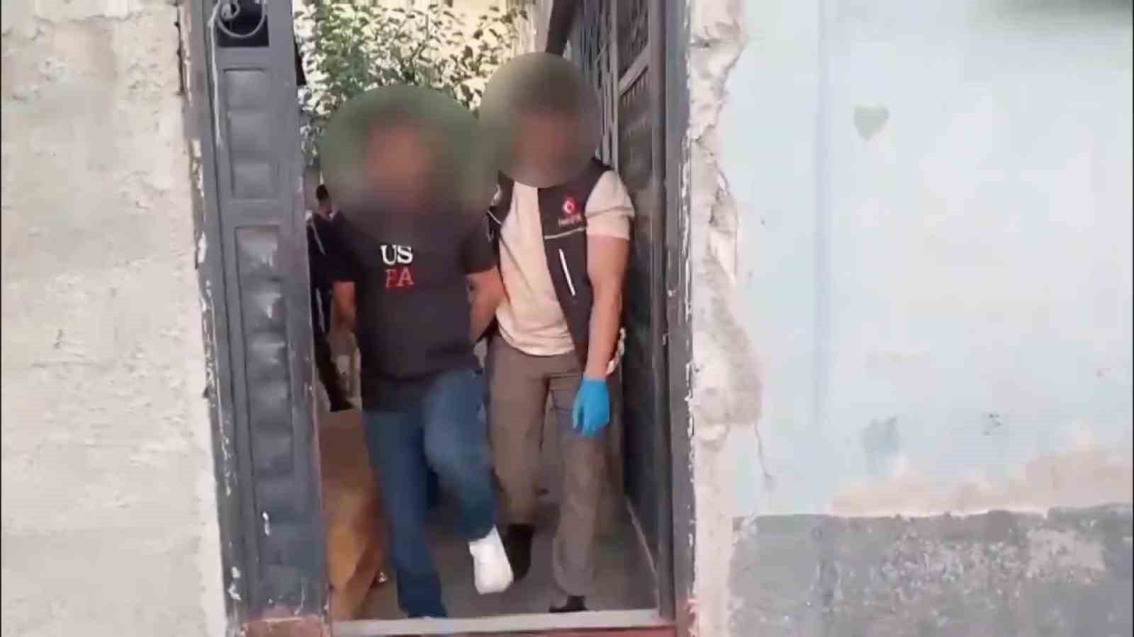 Adana’da torbacı operasyonu: 15 tutuklama
