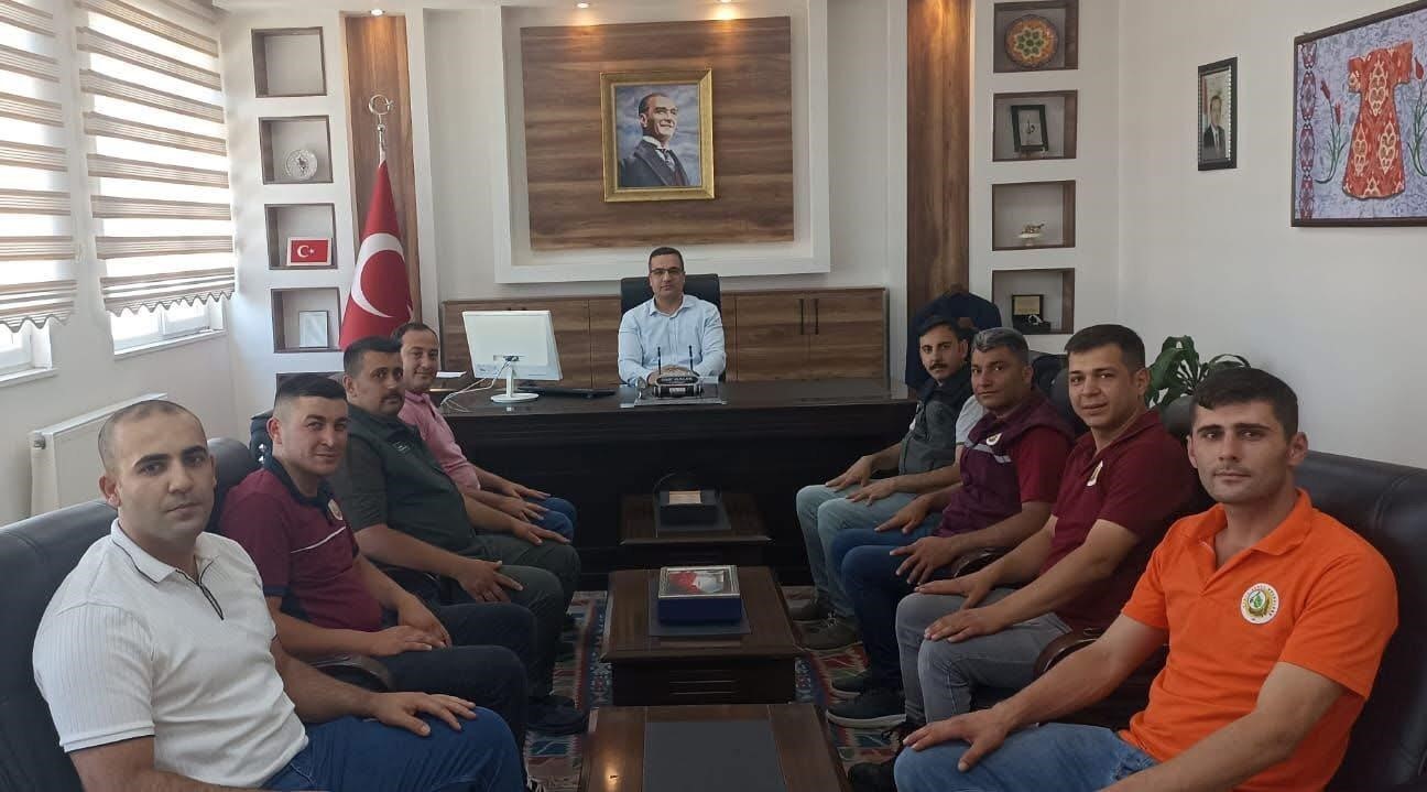 Sarıgöl Kaymakamı, orman yangın ekibini tebrik etti