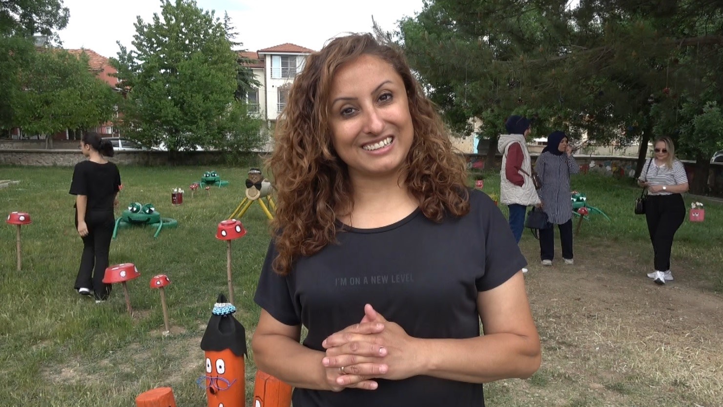 Kuruçay Ortaokulu bahçesi öğretmen ve öğrencilerin emeğiyle güzelleşti

