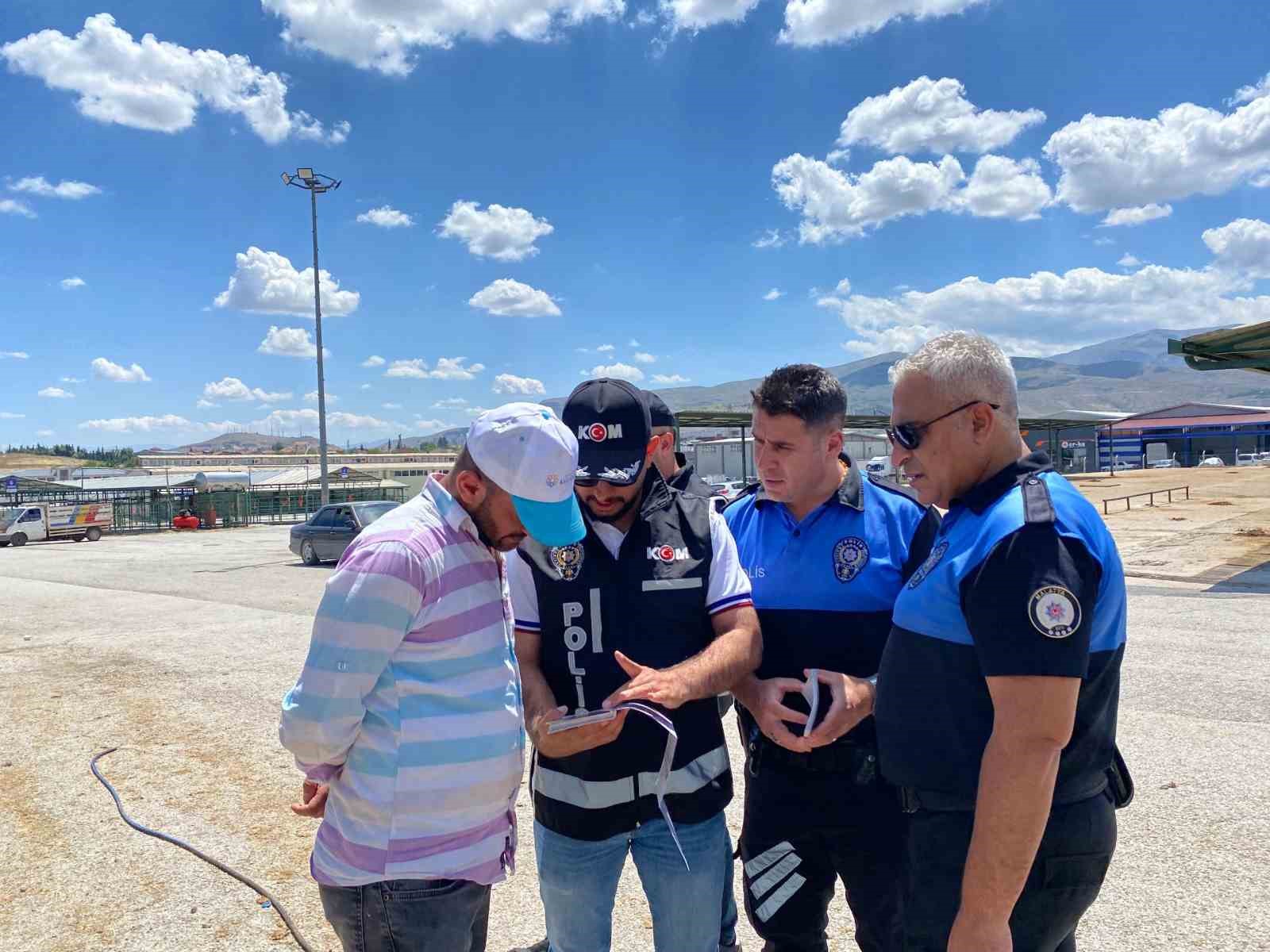 Malatya&rsquo;da kurban satıcılarına sahte para uyarısı
