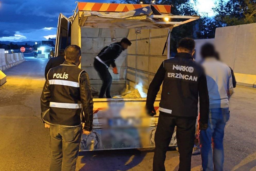 Erzincan&rsquo;da zehir tacirlerine g&ouml;z a&ccedil;tırılmıyor
