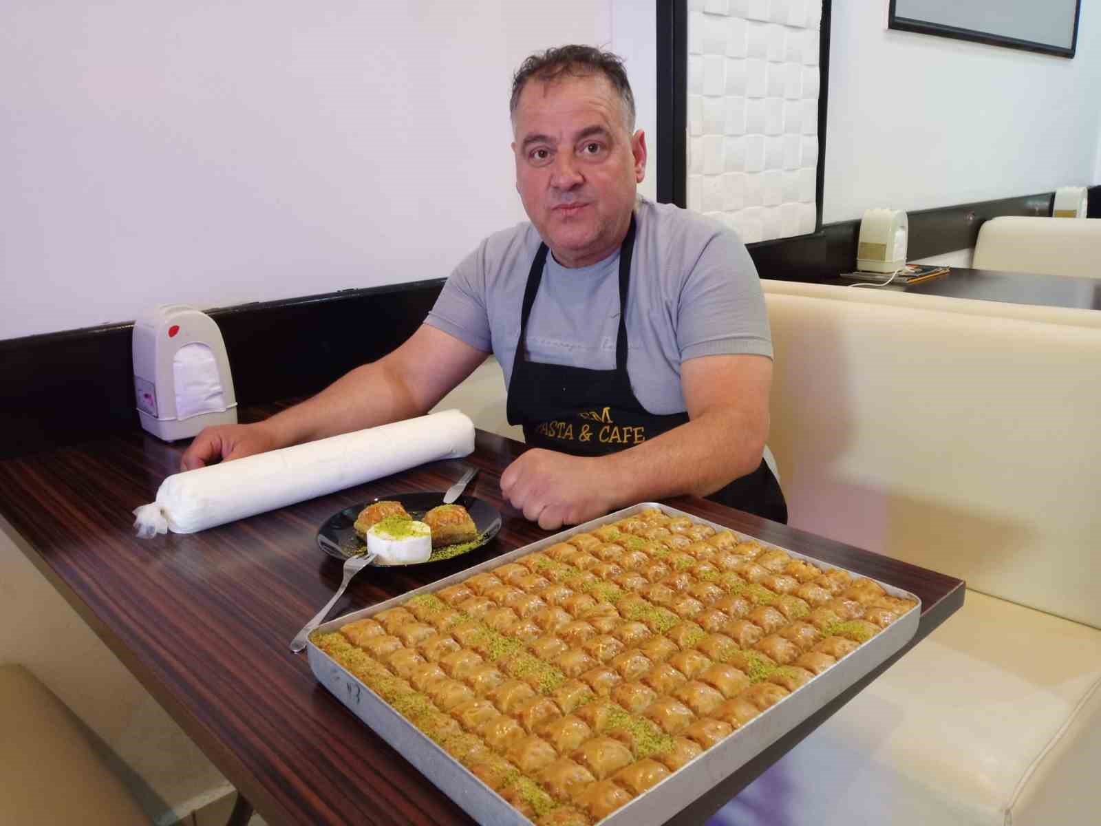 (&Ouml;ZEL) Bu yıl baklavanın yanında dondurma reva&ccedil;ta
