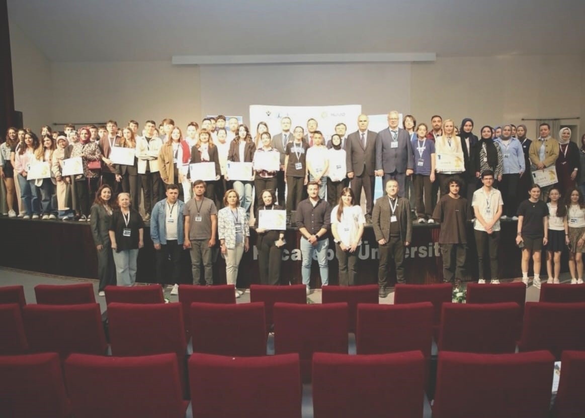 BŞE&Uuml;&rsquo;e 1. Kocatepe Ar-Ge Proje Pazarı&rsquo;nda birincilik &ouml;d&uuml;l&uuml;
