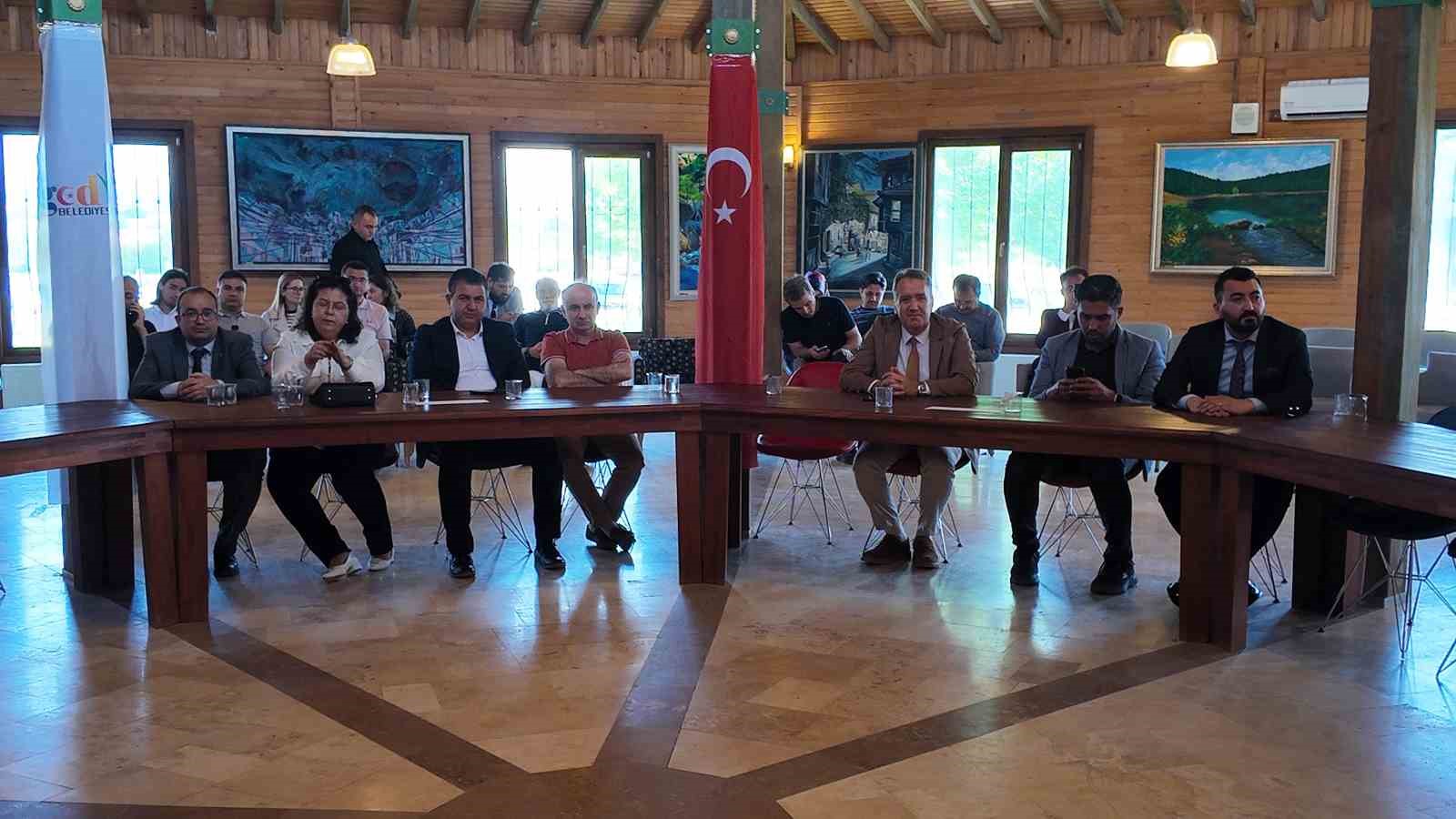 Gediz&rsquo;de tarih ve k&uuml;lt&uuml;r dolu s&ouml;yleşi
