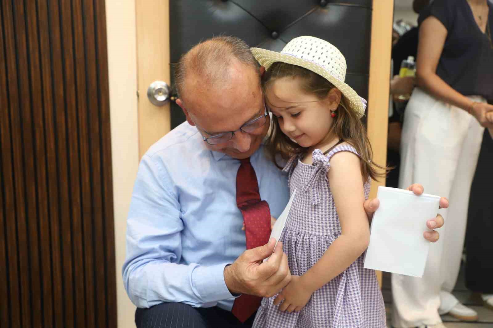 Turgutlu Belediyesinde bayramlaşma sevinci yaşandı
