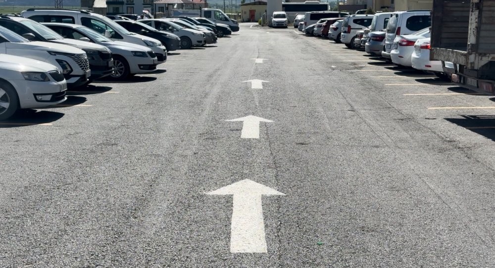 Y&uuml;ksekova Devlet Hastanesi otoparkı yenilendi
