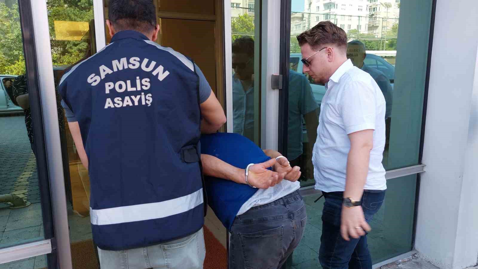 Samsun&rsquo;da kafeden cep telefonu &ccedil;alan zanlı, polis tarafından yakalandı
