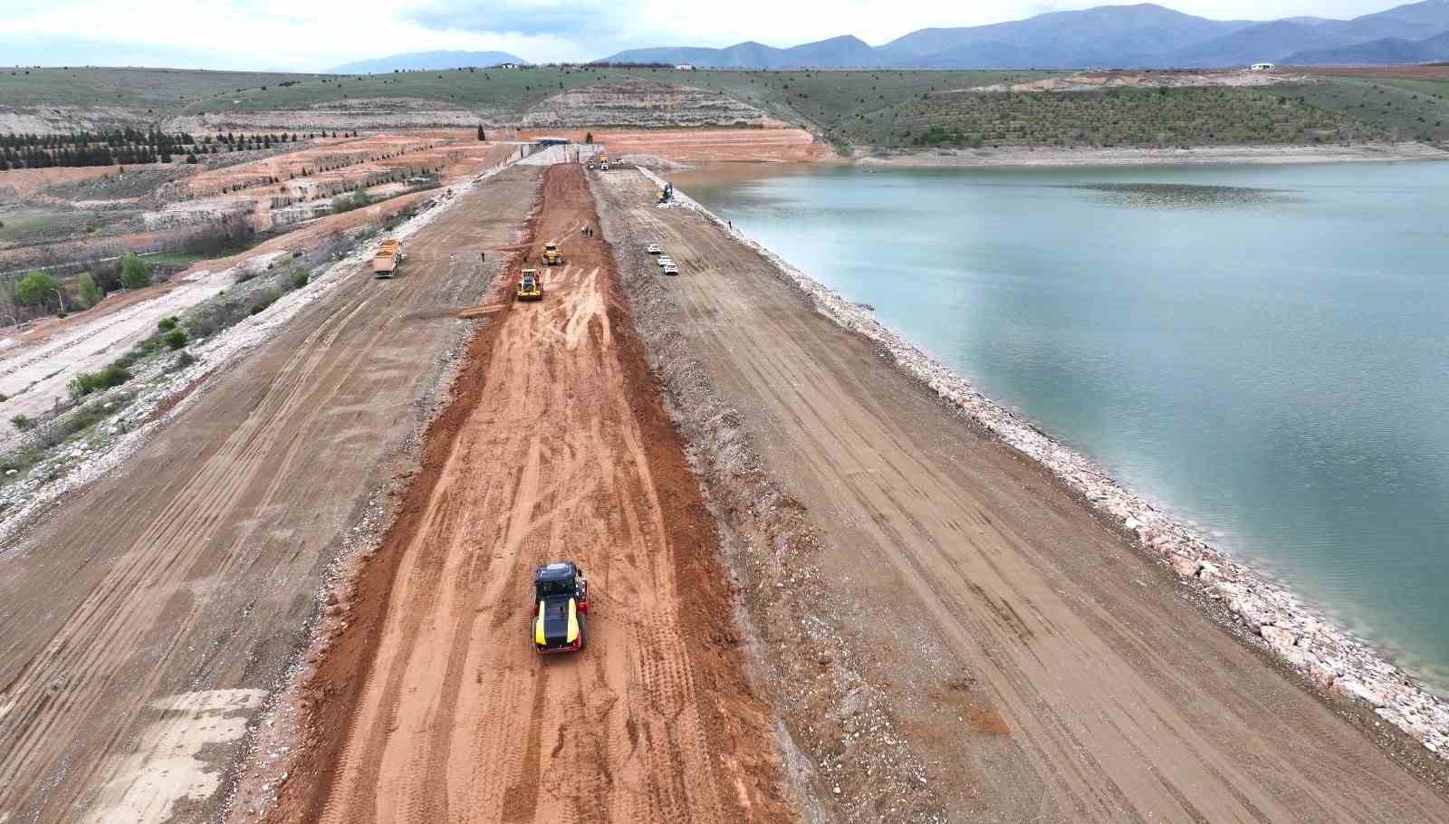 Sultansuyu Barajı’nda deprem sonrası onarım çalışmaları hız kesmeden sürüyor