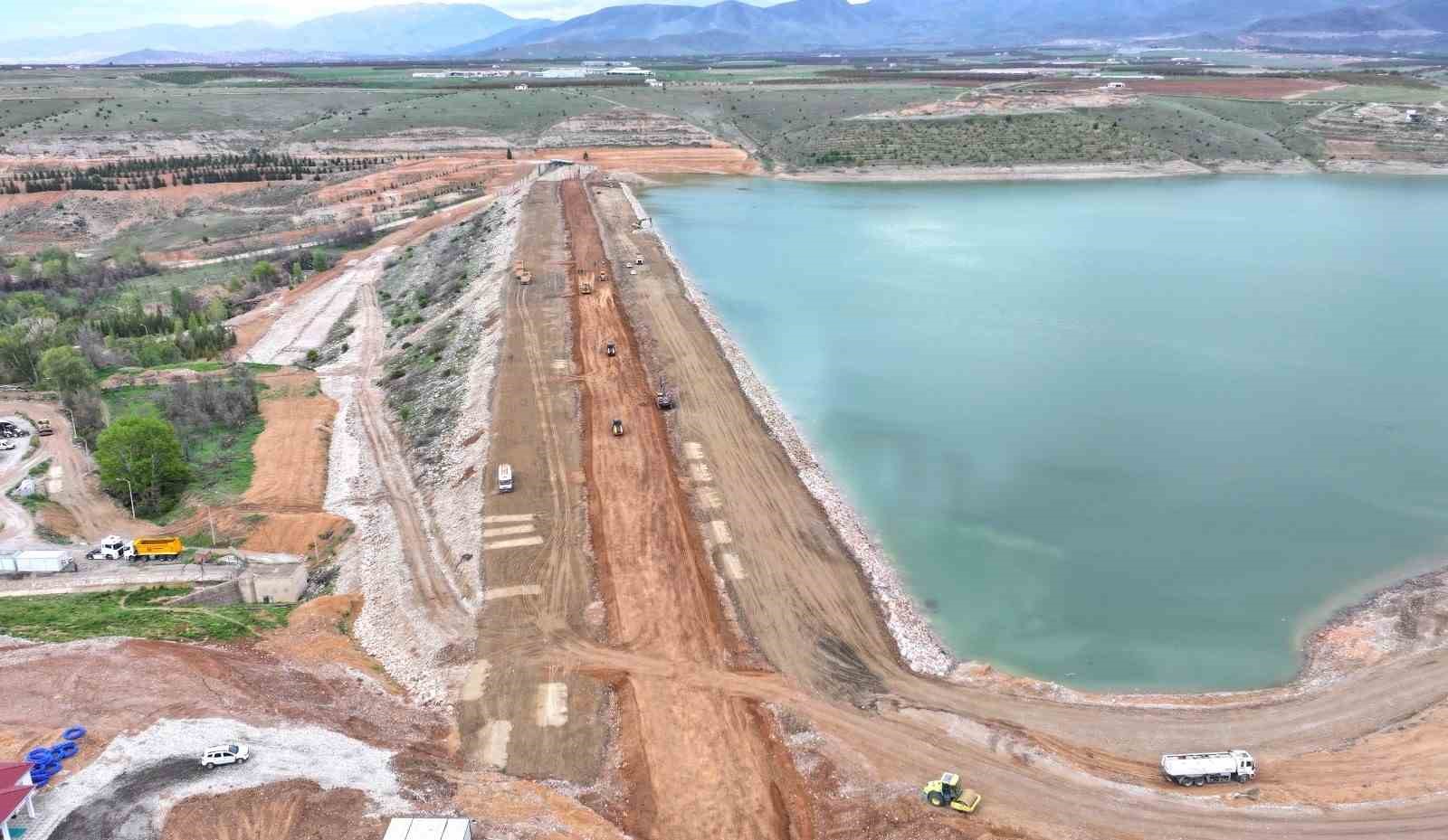 Sultansuyu Barajı’nda deprem sonrası onarım çalışmaları hız kesmeden sürüyor