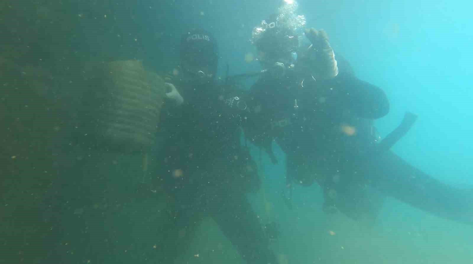 Kurbağa adamlar daldı, hayalet ağlar temizlenip balıklara yaşam alanı oluşturuldu