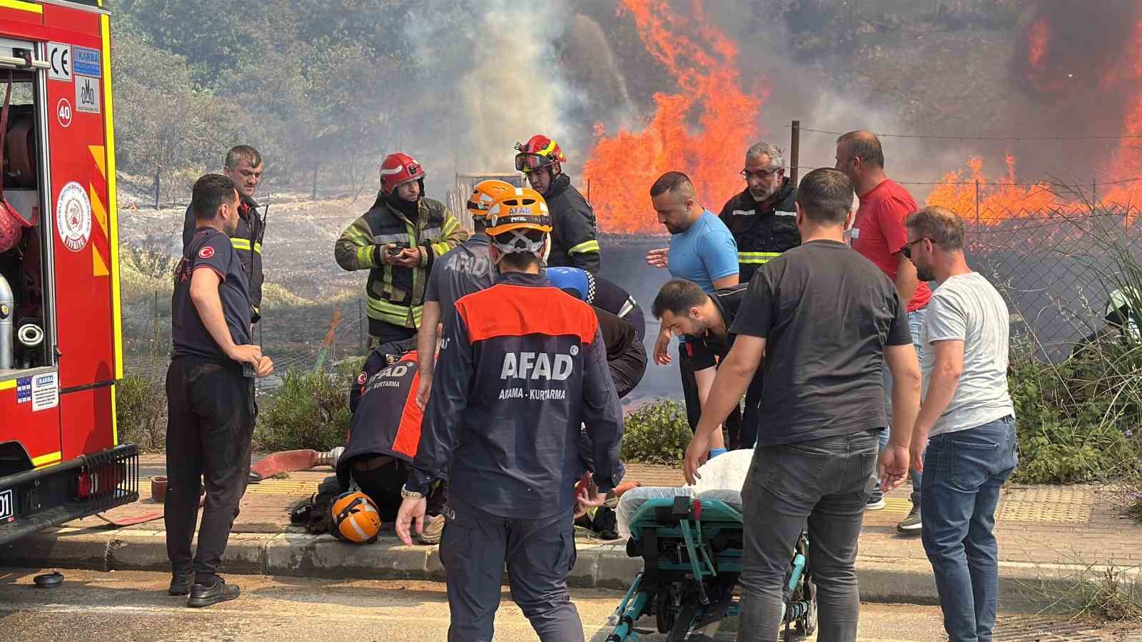 Palet fabrikasındaki yangına m&uuml;dahale s&uuml;r&uuml;yor
