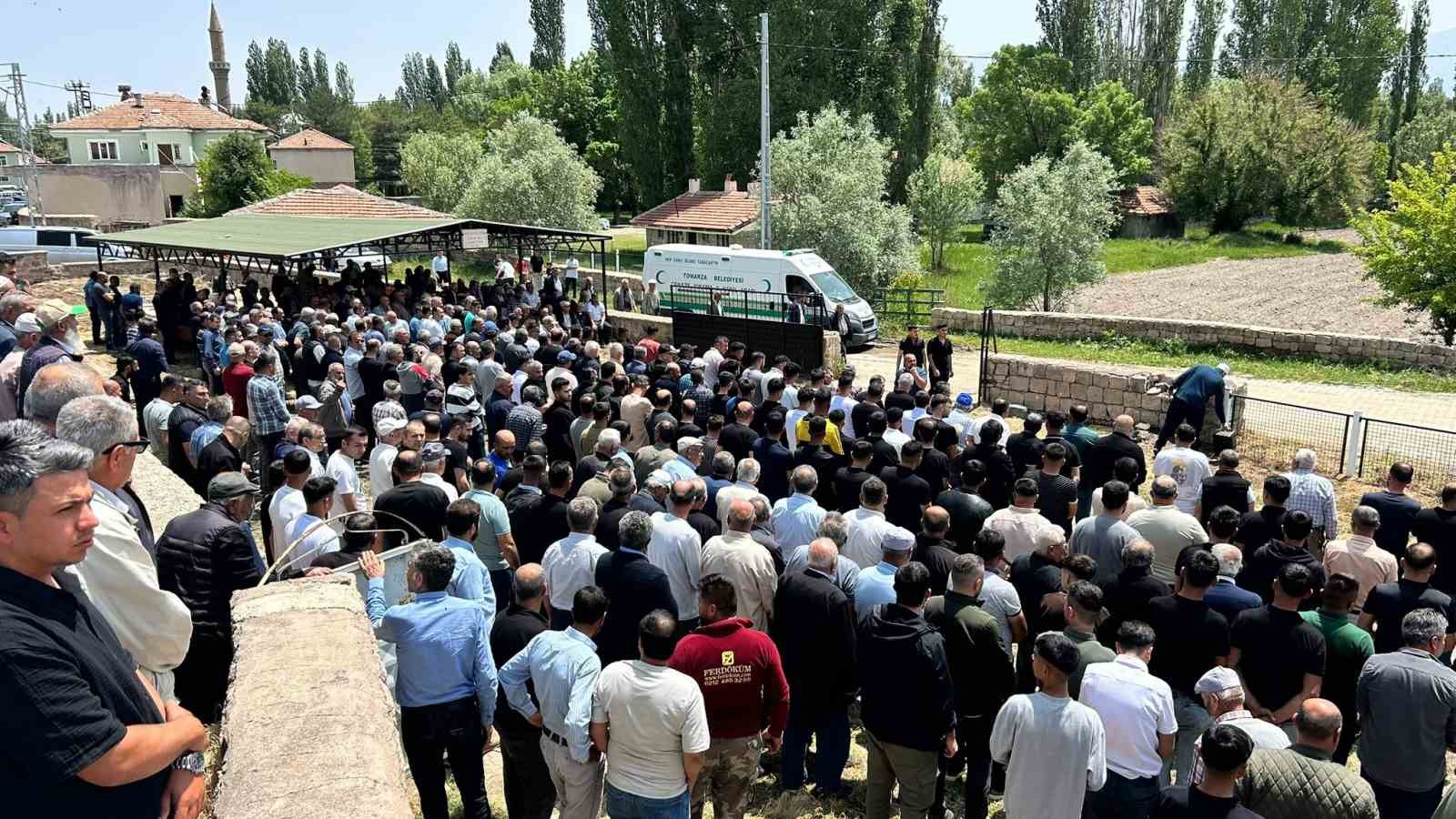 Kene ısırığı sonucu hayatını kaybeden şahıs toprağa verildi