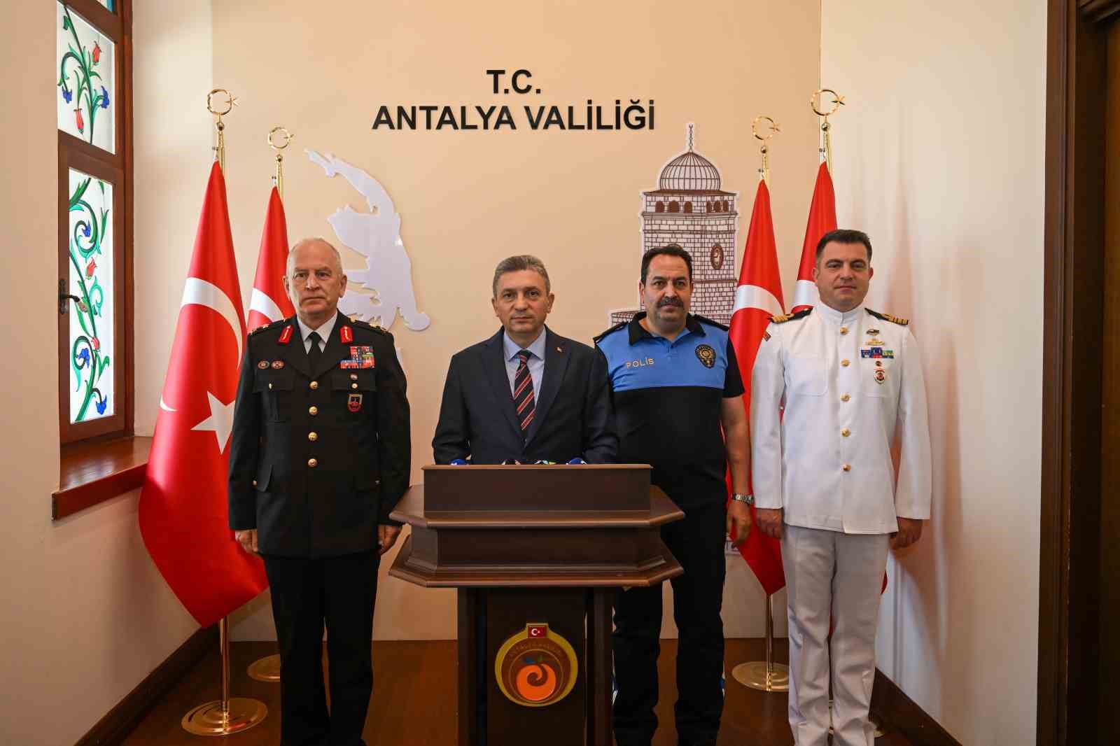 Antalya’da ağır tonajlı araçlara bayram trafiği kısıtlaması