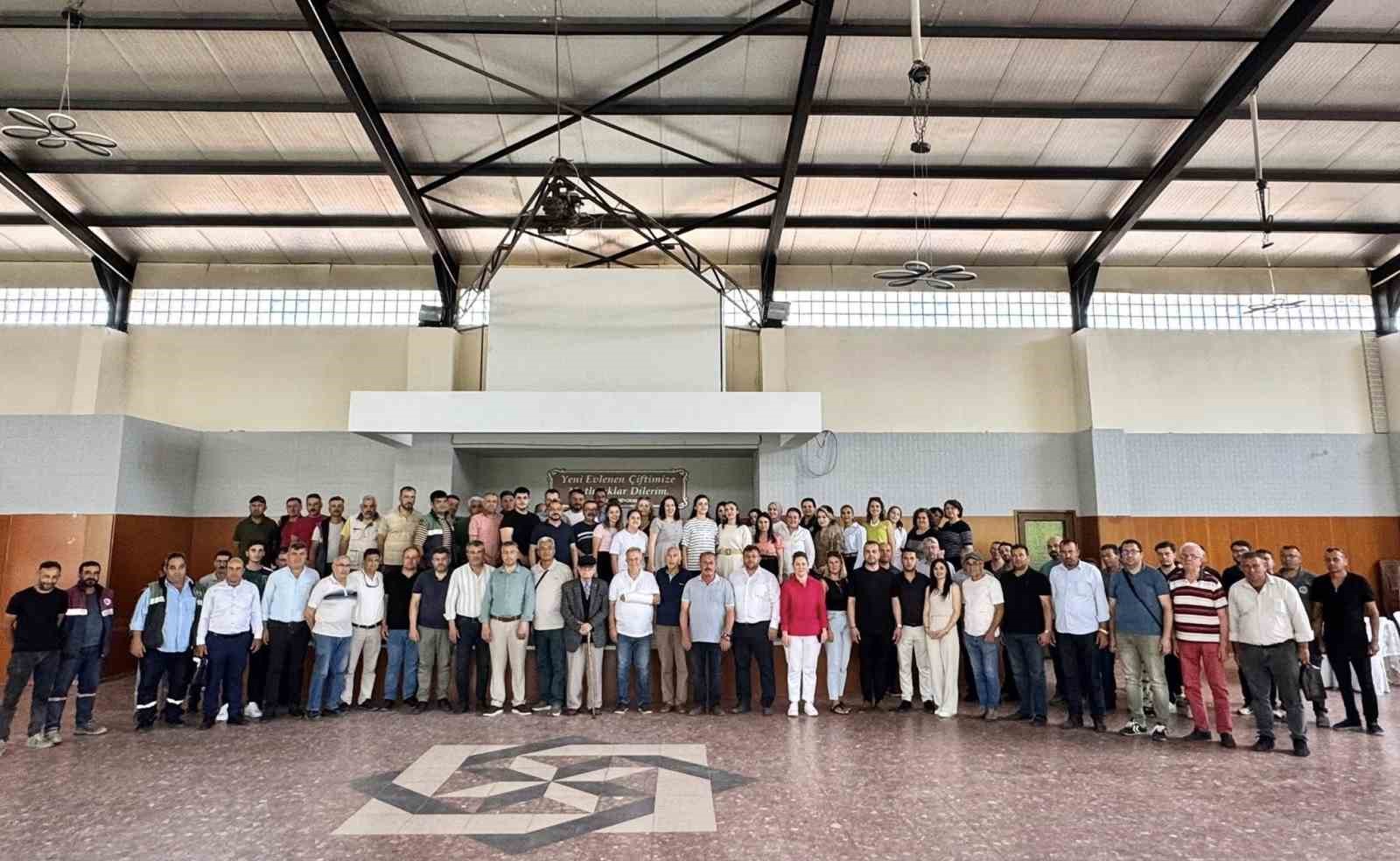Karacasu bayramlaştı, vatandaşlar bir araya geldi
