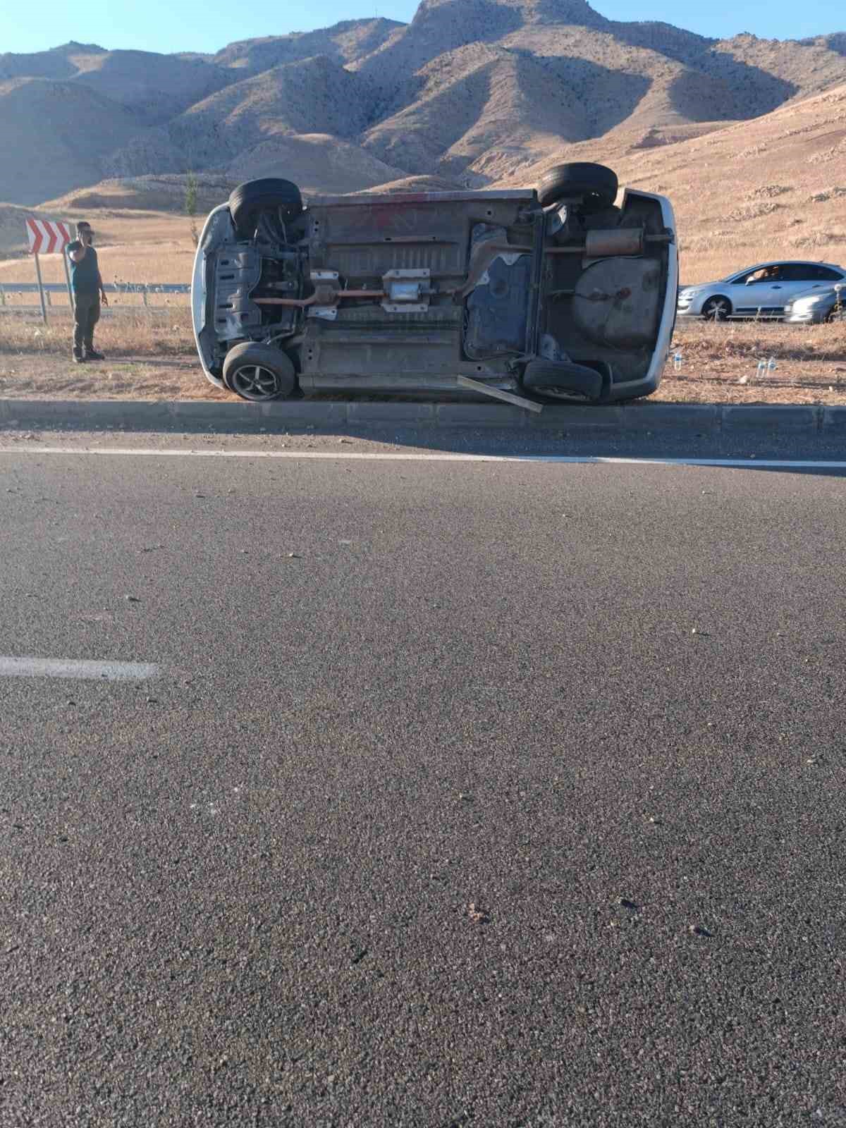 Batman'da trafik kazasında 4 kişi yaralandı. IHAA haberine göre.
