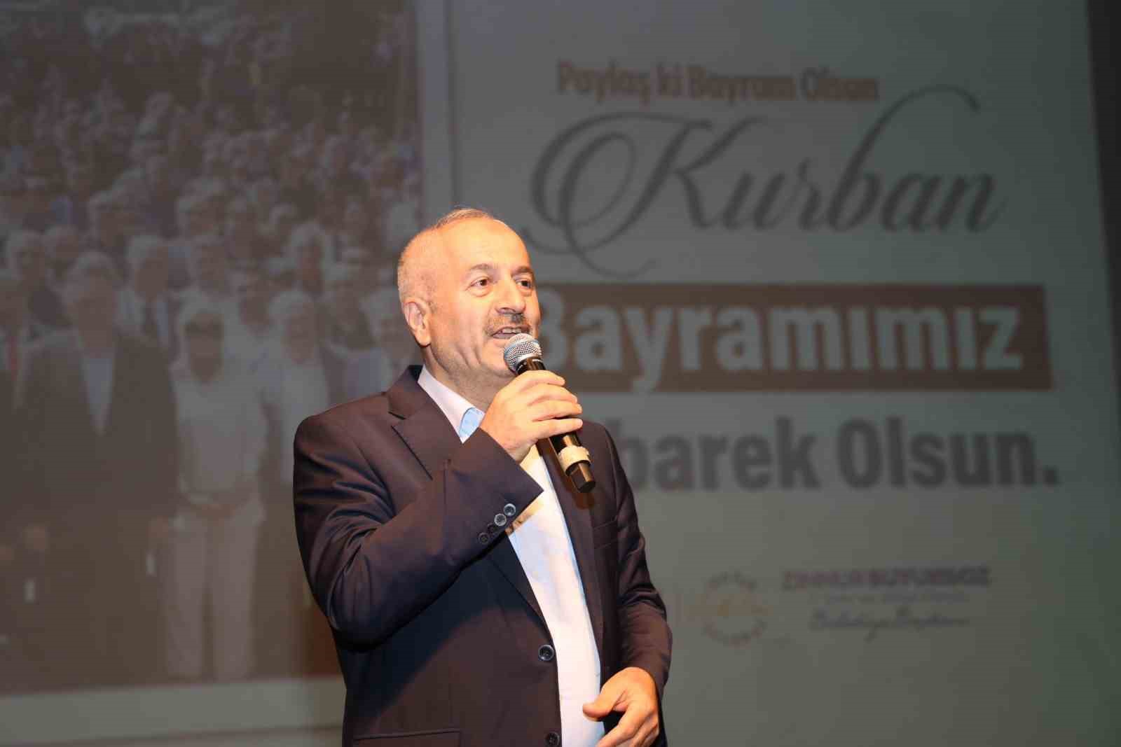 Başkan Büyükgöz, belediye personeliyle bayramlaştı