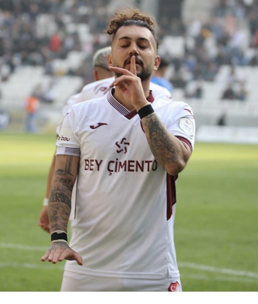 Beykan Şimşek: "Öncelikli olarak Elazığspor ile görüşeceğim"