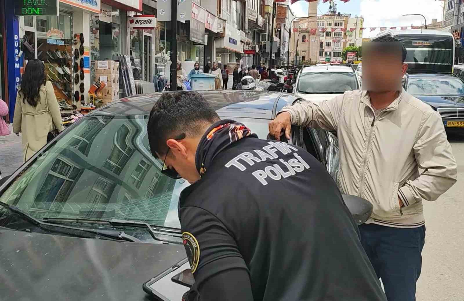 Sahte ehliyet ibraz etti, gözaltına alındı