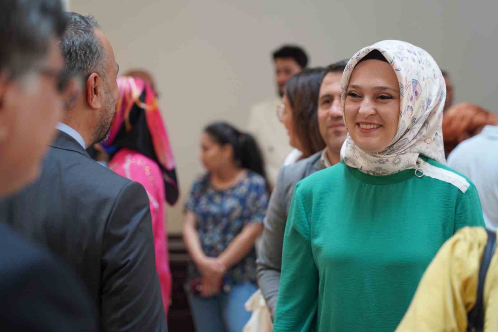 BAR&Uuml; ailesi bayramlaşma t&ouml;reninde buluştu
