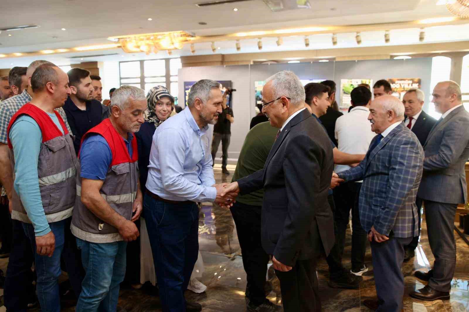 Başkan Güler, personelle bayramlaştı