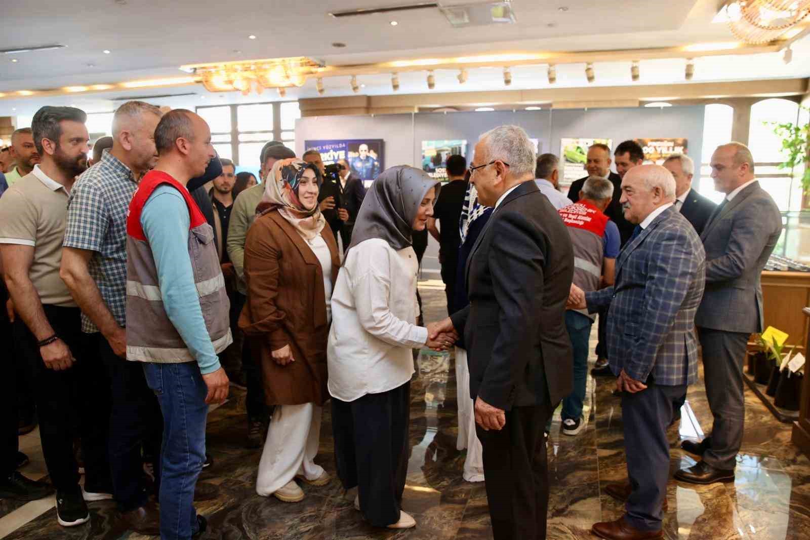 Başkan Güler, personelle bayramlaştı