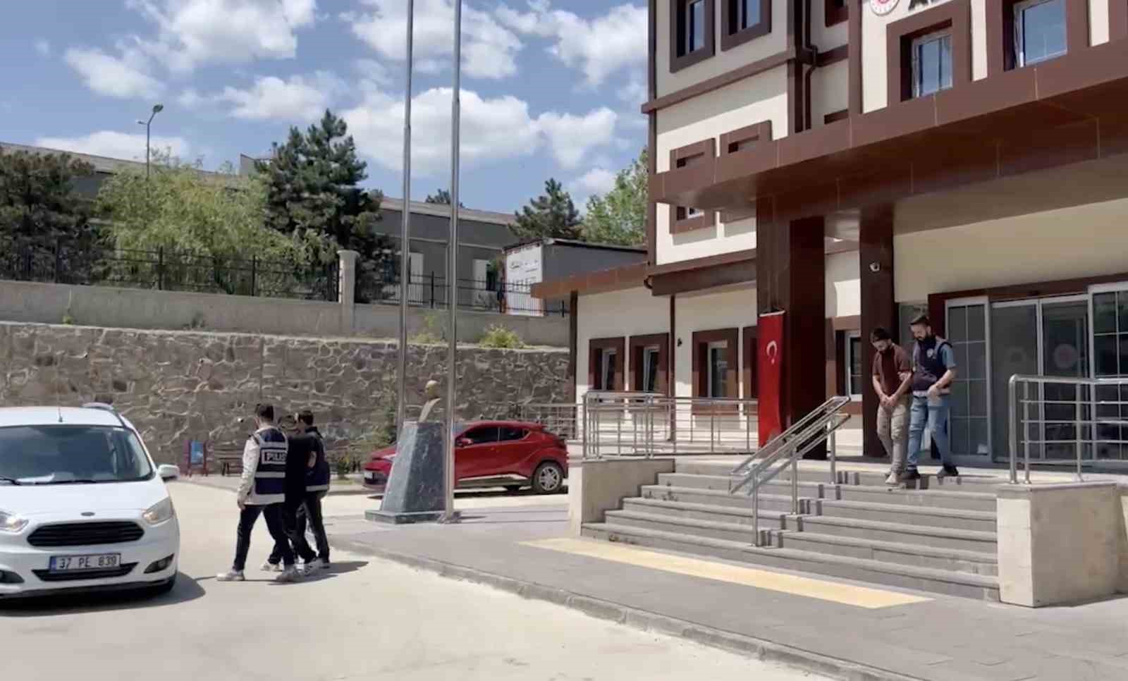 Kastamonu’da uyuşturucu operasyonu: 2 tutuklama