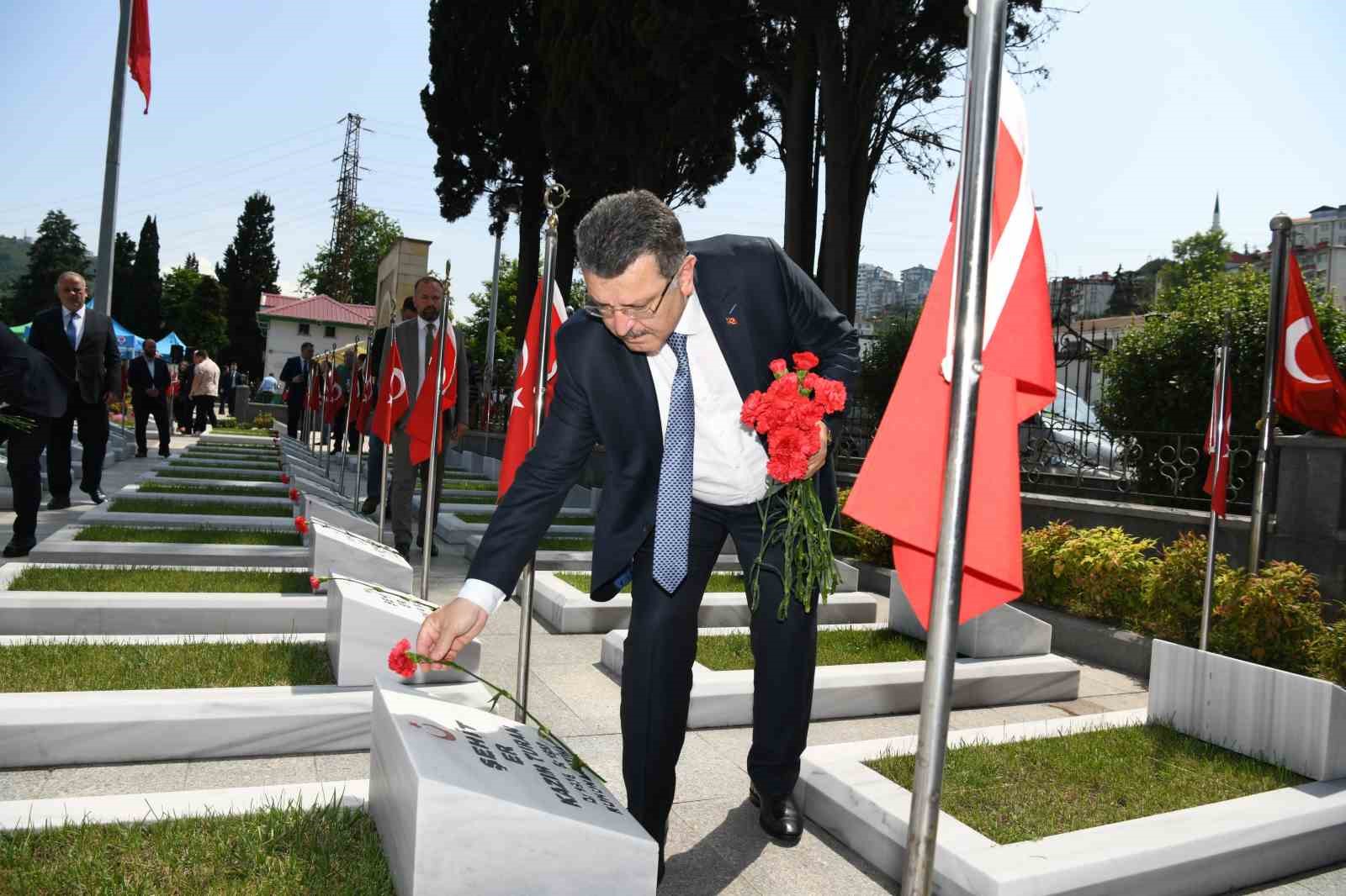 Başkan Genç: "Bu topraklar şehitlerimizin emanetidir"
