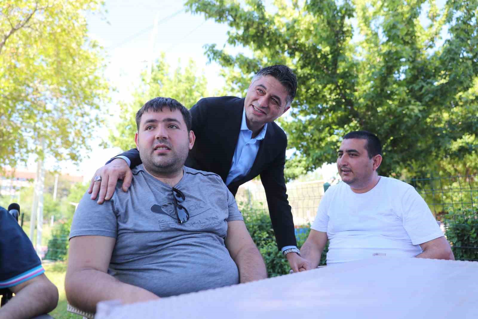 Aliağa’da protokol ve vatandaşlar bayramlaştı