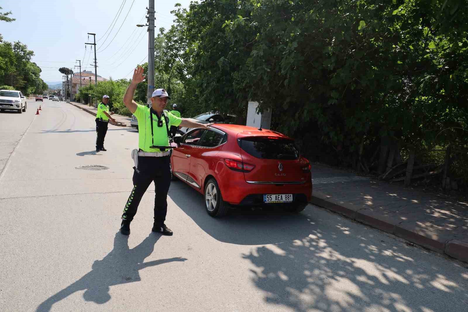 Bafra’da bayram trafiğine sıkı denetim: 6 noktada kontrol noktası kuruldu