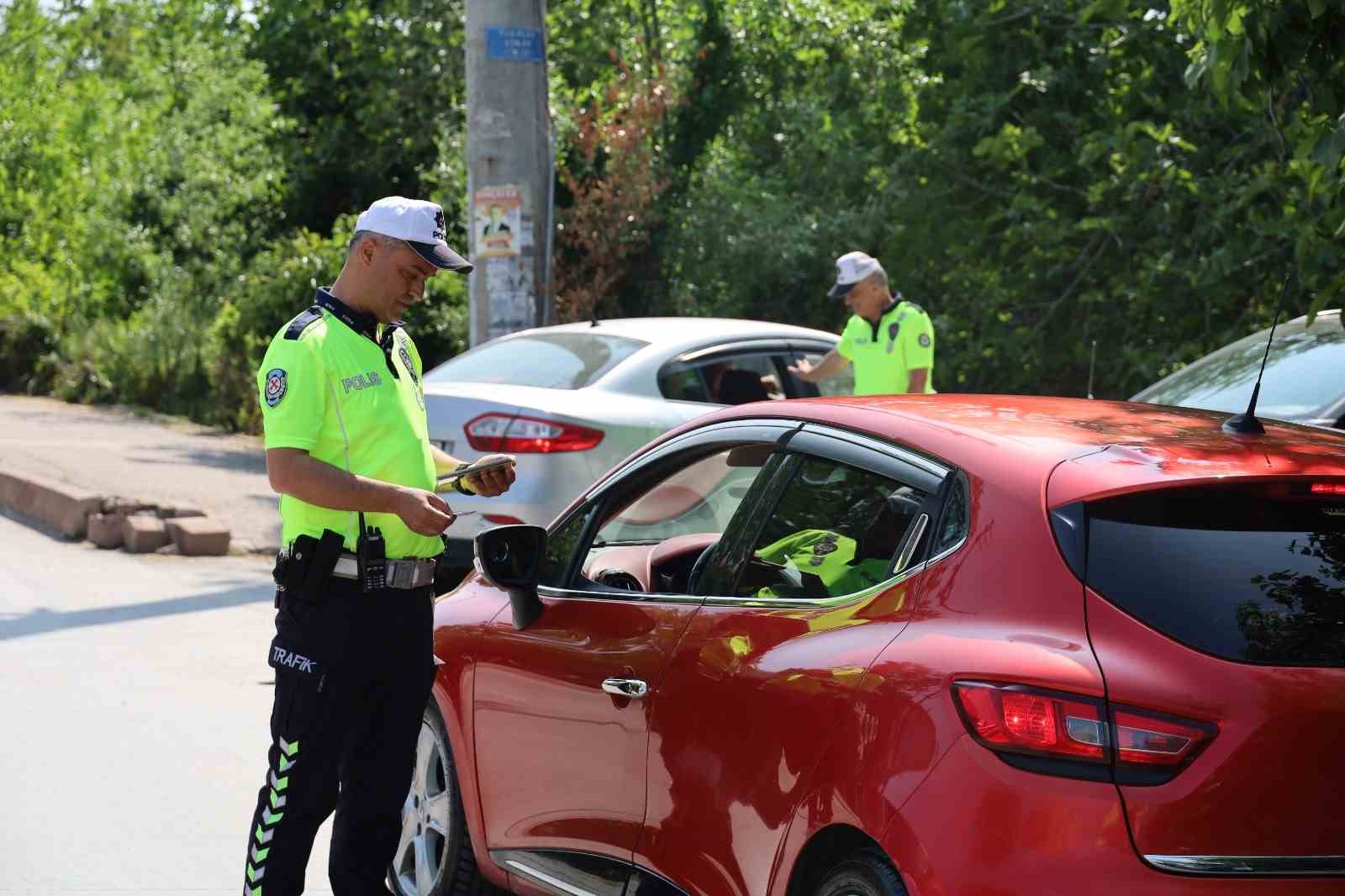 Bafra&rsquo;da bayram trafiğine sıkı denetim: 6 noktada kontrol noktası kuruldu
