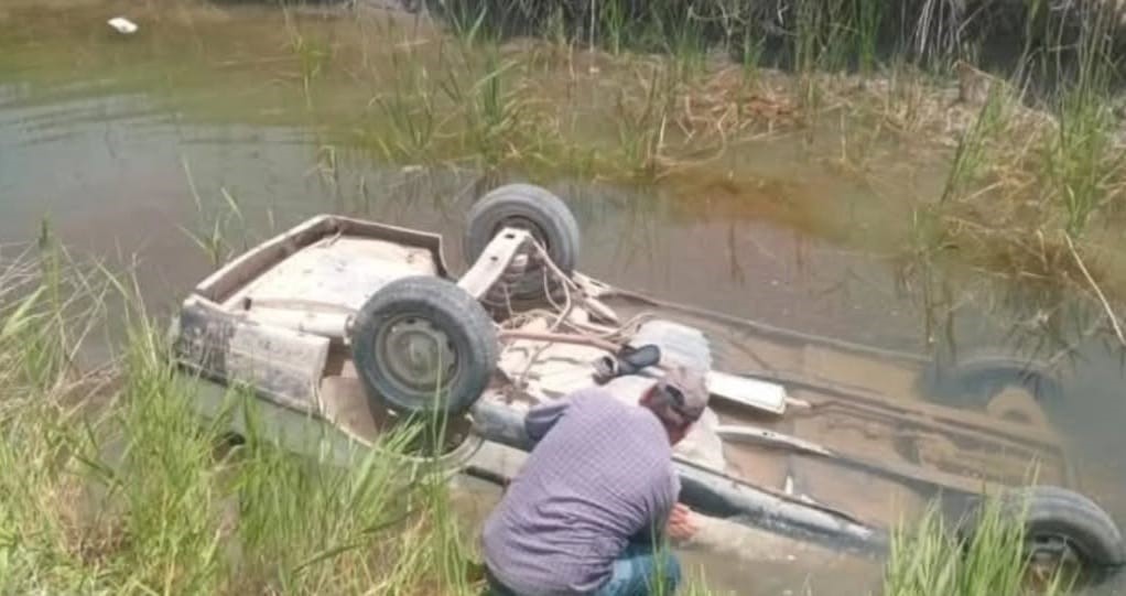 Sulama kanalına düşen otomobilin sürücüsü hayatını kaybetti