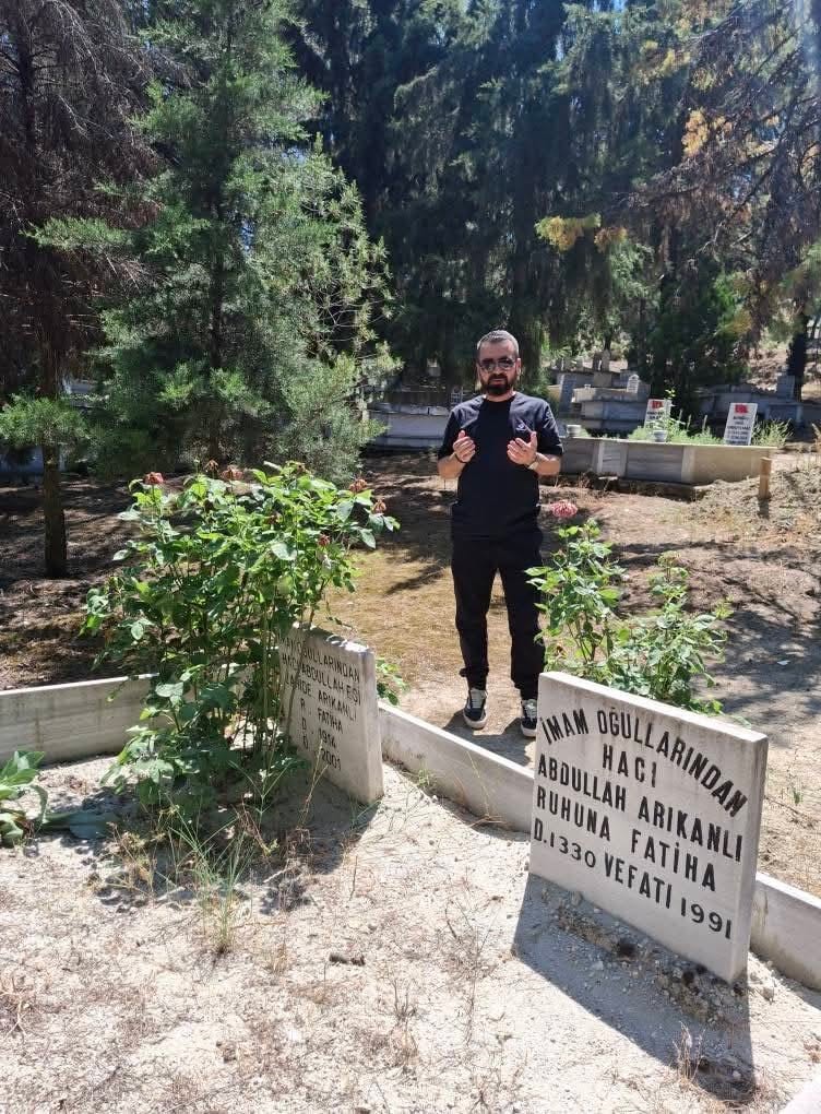 Selendi&rsquo;de mezarlıklara ziyaret&ccedil;i akını
