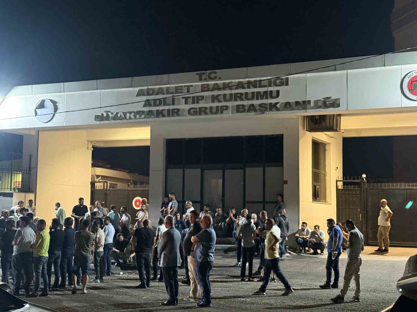 Diyarbakır’daki yangına ilişkin başsavcı vekili ve 2 savcı görevlendirildi