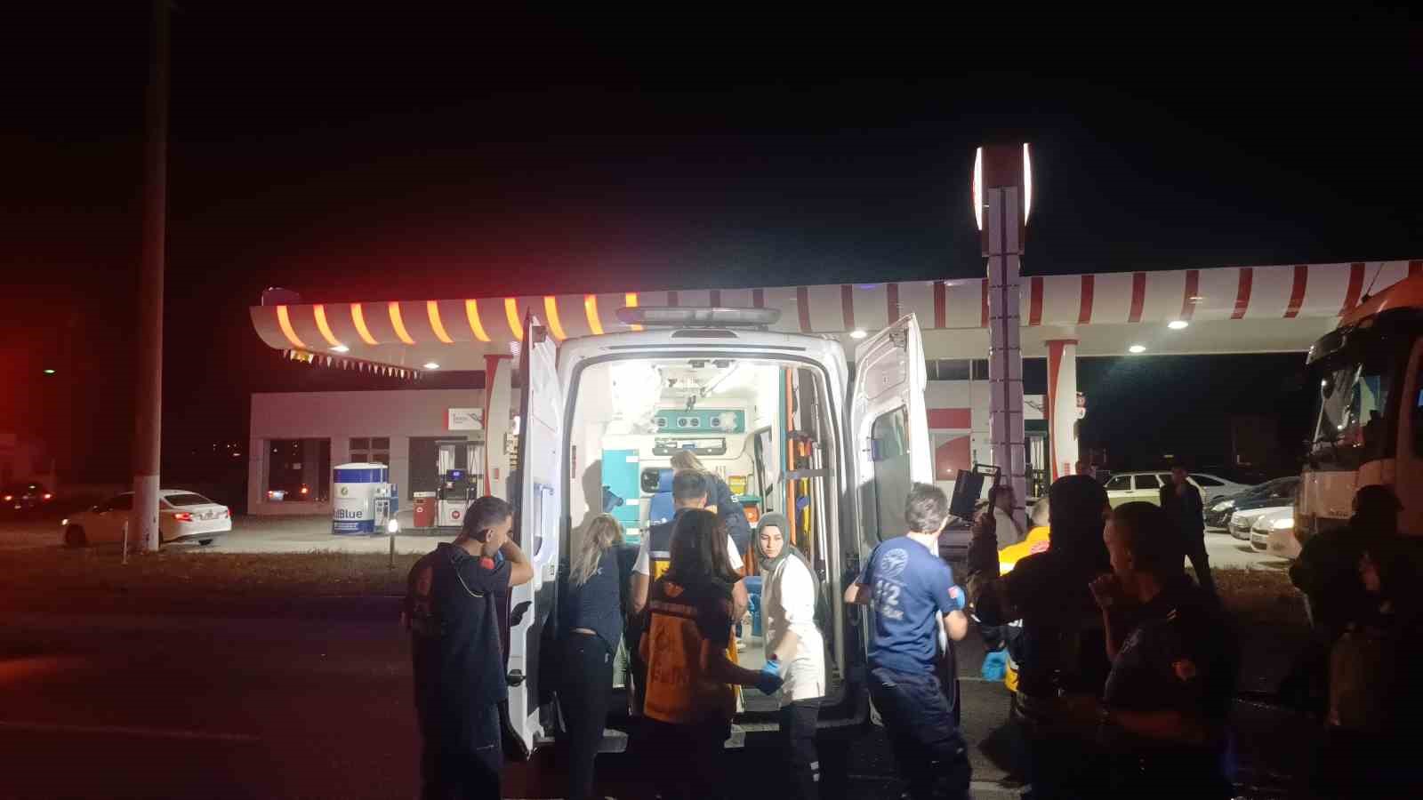 Karşı şeride geçen otomobil, akaryakıt tankeriyle çarpıştı: 1 ölü