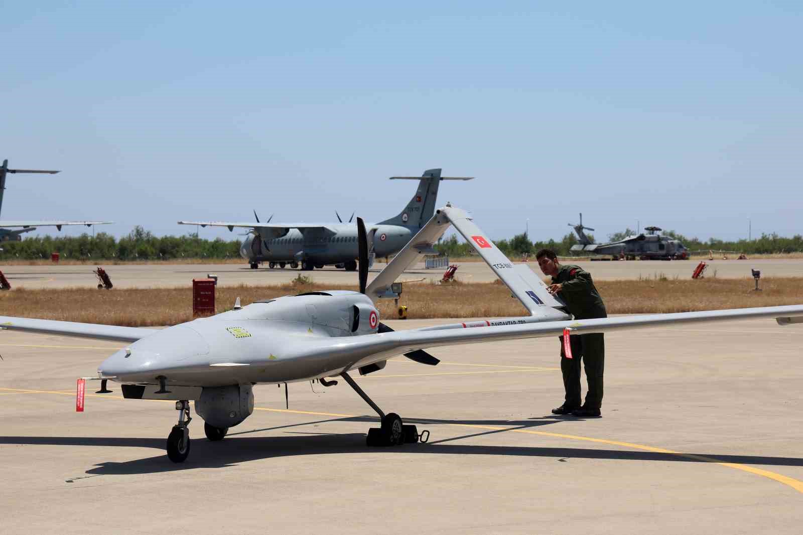 Türkiye’nin gururu İHA-SİHA pilot ve yer destek ekibi bayramda görev başında