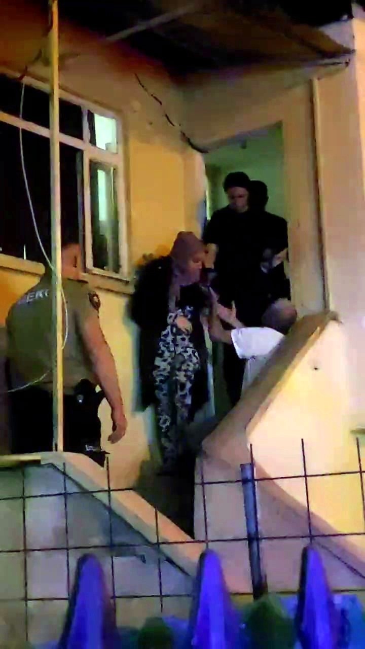 Bayrama bıçaklı tartışmayla girdiler: 2 gözaltı