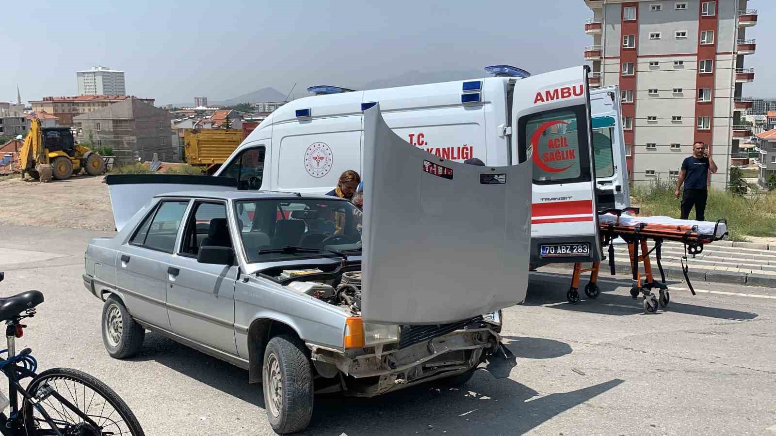 Karaman&rsquo;da otomobillerin &ccedil;arpıştığı kaza kamerada: 2 yaralı

