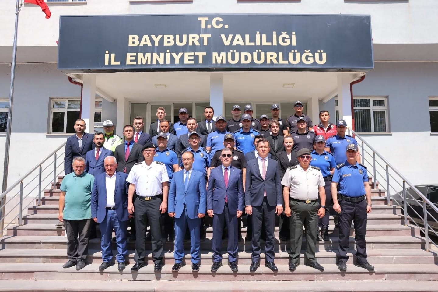 Bayburt&rsquo;ta g&ouml;revi başındaki g&uuml;venlik g&uuml;&ccedil;lerinin bayramı kutlandı
