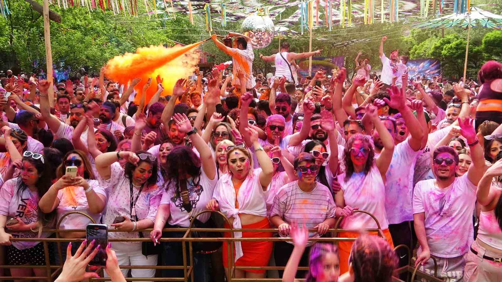 İranlılar bayramı Van’da geçiriyor