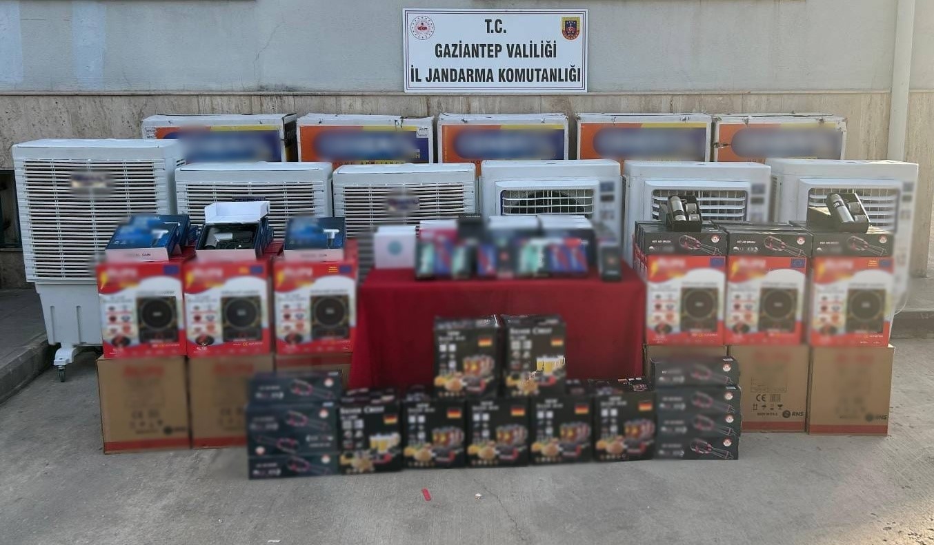 Gaziantep’te kaçakçılık ve uyuşturucu operasyonları: 12 tutuklama