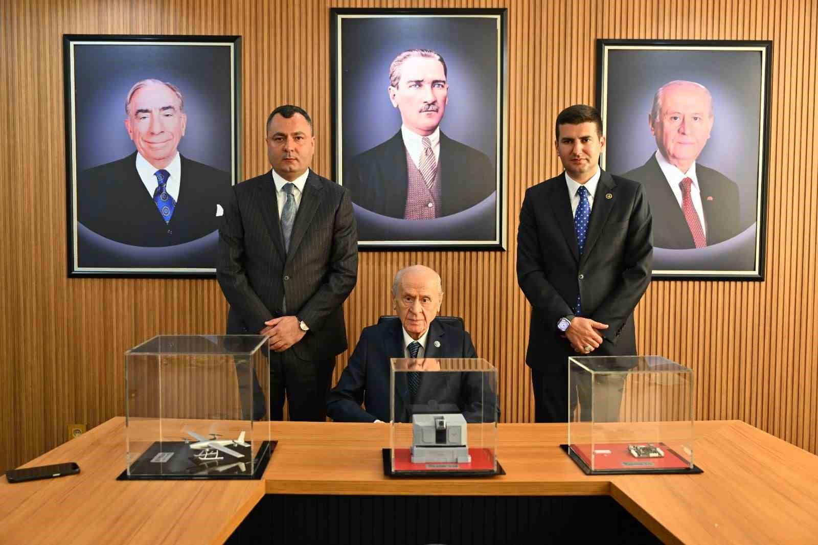 MHP Lideri Bahçeli Ülkü Ocakları’nı ziyaret etti